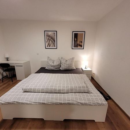 שונדורף Living Flat, Eine Wohnung Mit Zwei Schlafzimmern Und Balkon מראה חיצוני תמונה