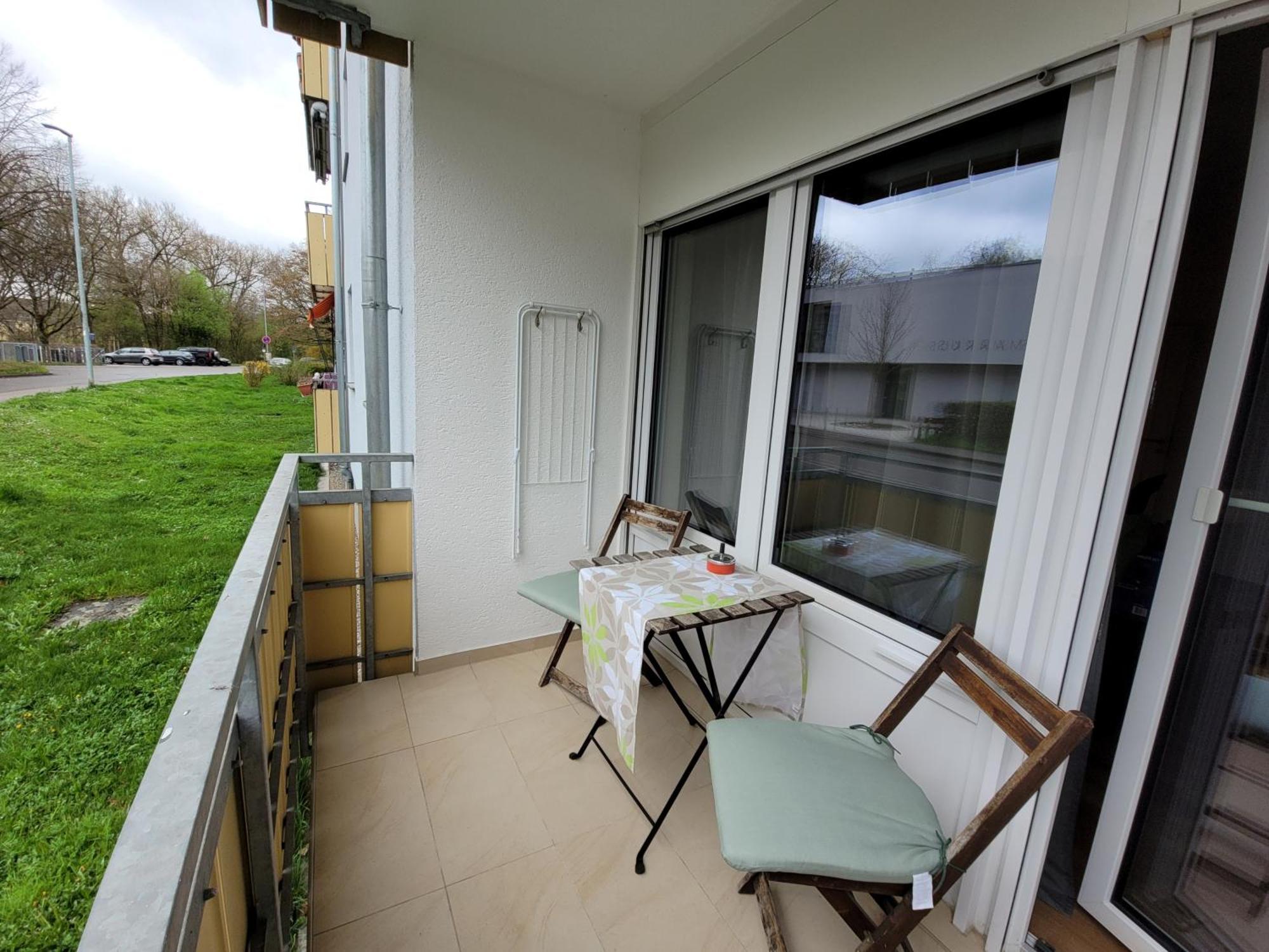 שונדורף Living Flat, Eine Wohnung Mit Zwei Schlafzimmern Und Balkon מראה חיצוני תמונה