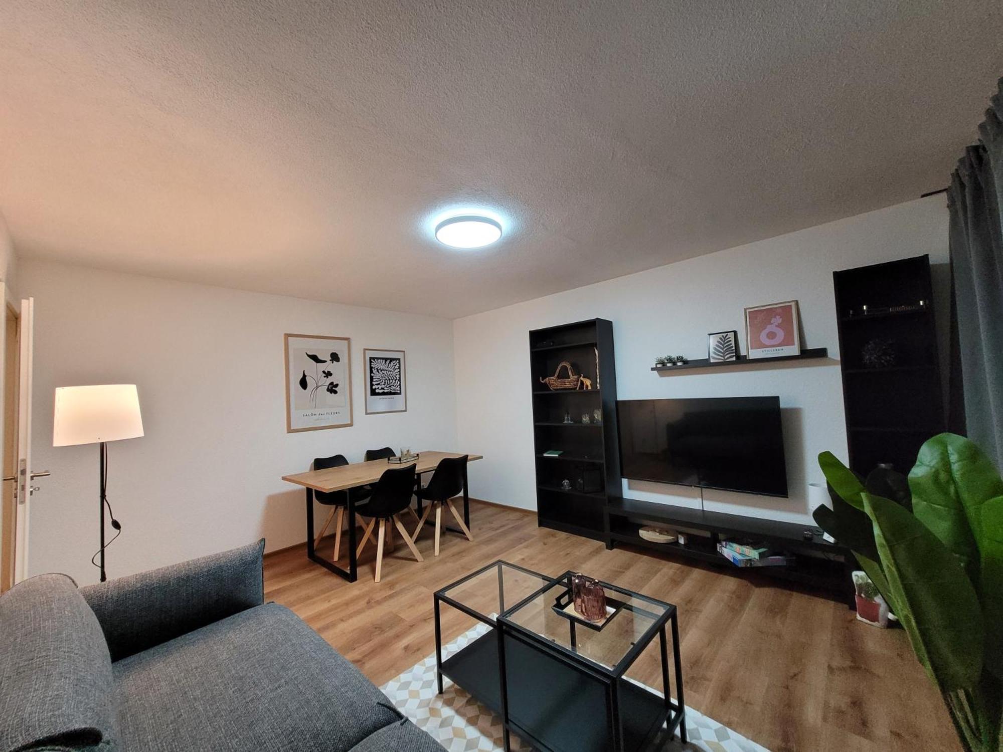 שונדורף Living Flat, Eine Wohnung Mit Zwei Schlafzimmern Und Balkon מראה חיצוני תמונה